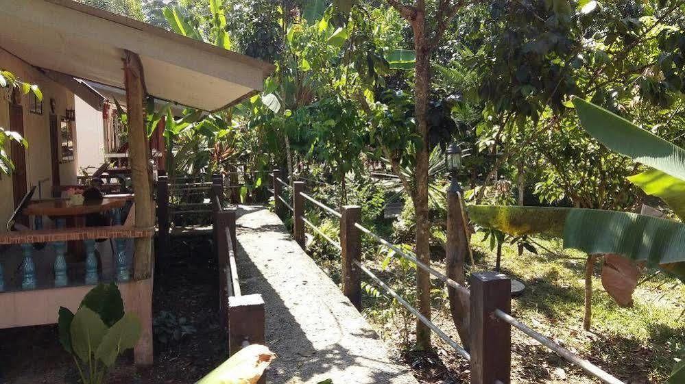 Subtawee Resort Surat Thani Zewnętrze zdjęcie